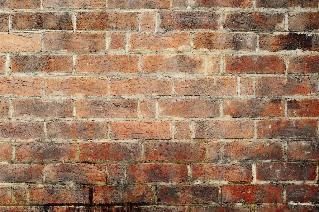 old brick wall - Artivelo - English