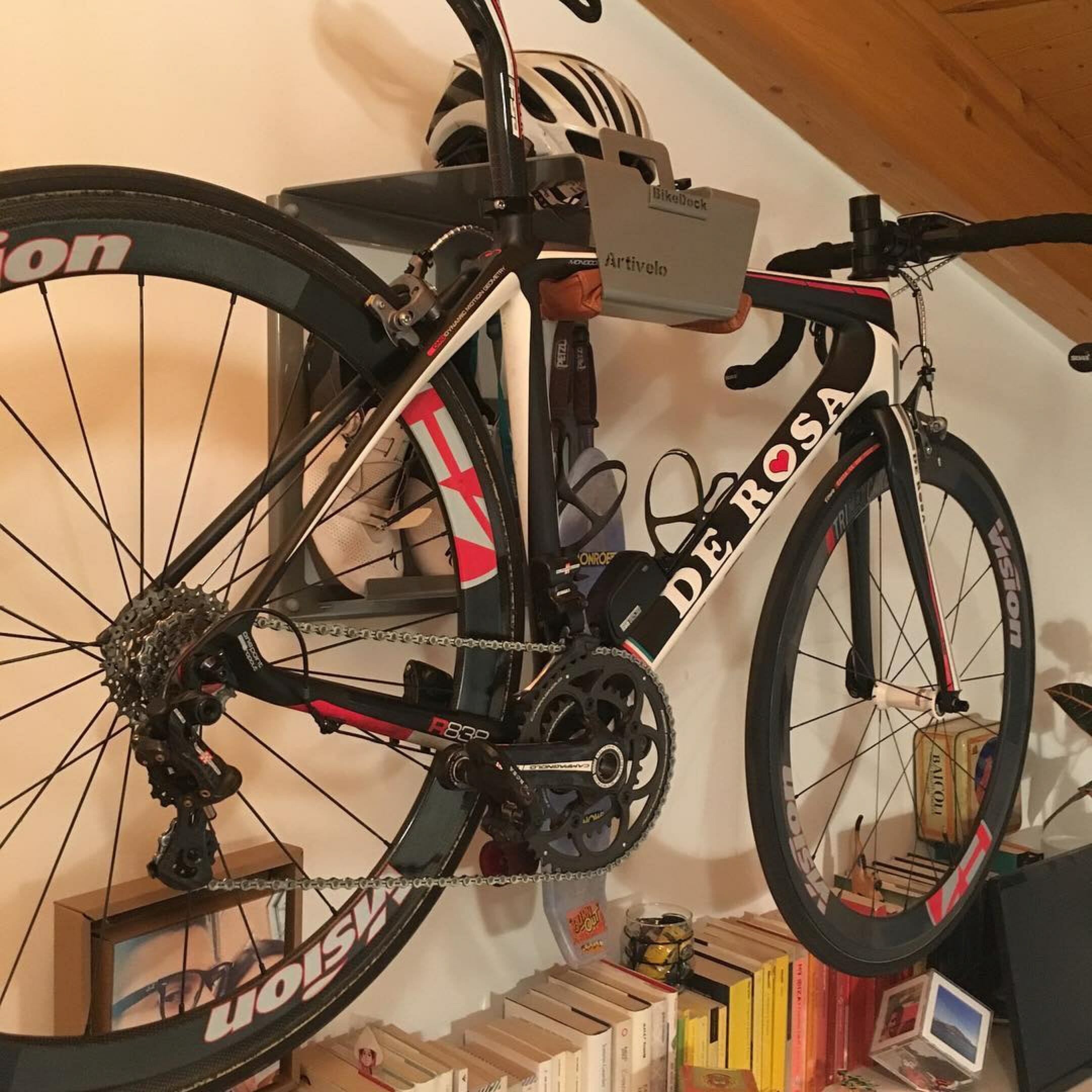 Hang your bike on the wall like Matteo