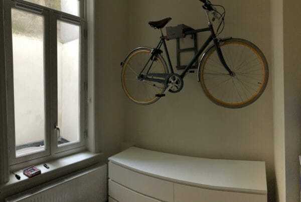 Hang your bike on the wall with Artivelo like David
